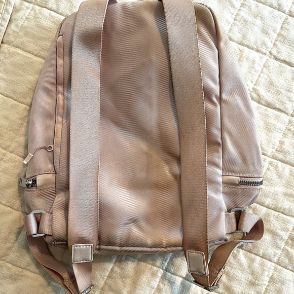 Lululemon backpack CITY ADVENTURER BACKPACK *MINI 11L - Picture 2 of 7
